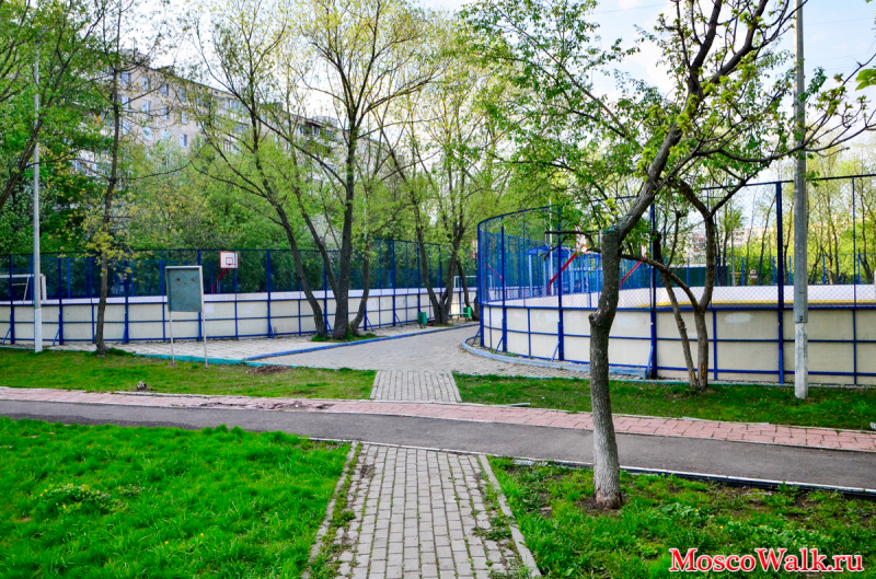 спортивные площадки на улице Сталерова