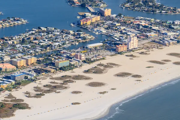 Вид с воздуха на пляже Флориды близ Санкт-Петербурга — стоковое фото