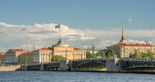 Здания Адмиралтейства в Санкт-Петербурге — стоковое фото
